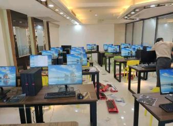 電腦免押金出租及設備維修服務